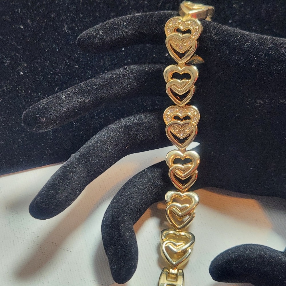 Gold Tone Rhinestone Interlocking Triple Heart Link Bracelet‎ 6 Inch